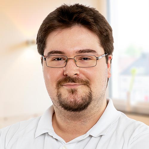 Simon Toktas, Werkstudent im Augen-OP-und-Laser-Zentrum Dr. Doepner Schongau
