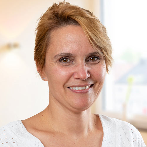 Frau Nicole Stadler, Staatl. geprüfte Augenoptikerin, Augenoptikermeisterin im Augen-OP & Laserzentrum in Penzberg